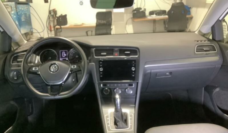 
								VW Golf Comfortline 2.0 TDI SCR DSG full									