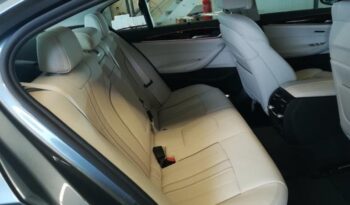 
									BMW 530d Limousine Luxury Line Steptronic full								